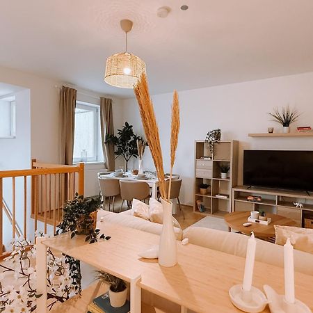 90Qm, 3 Bedrooms, Near Schoenbrunn, Balcony - Axara Housing Wina Bagian luar foto
