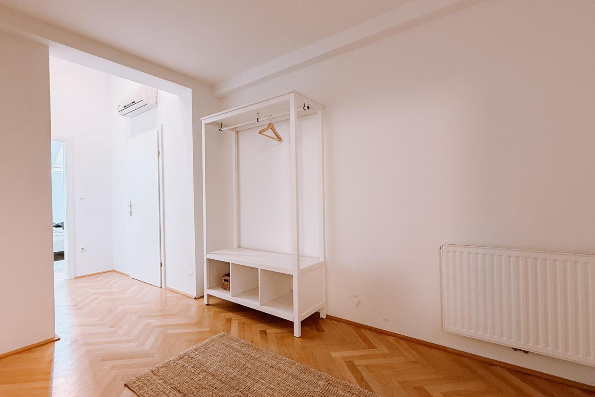 90Qm, 3 Bedrooms, Near Schoenbrunn, Balcony - Axara Housing Wina Bagian luar foto
